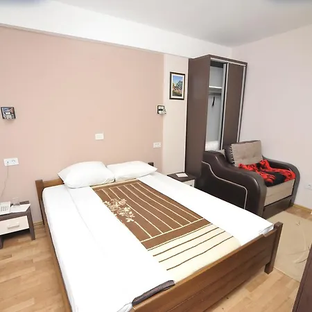 Hotel Zeleni Vir Ni Dış mekan fotoğraf