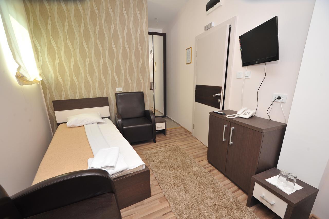 Zeleni Vir Otel